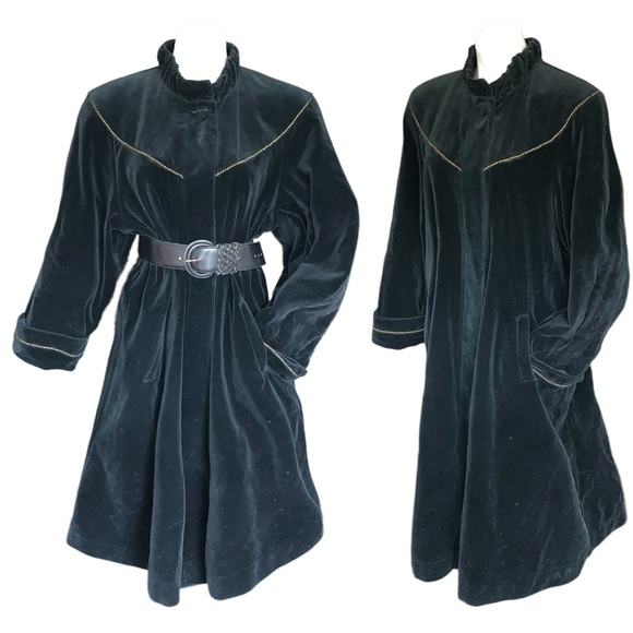 v i n t a g e :: Romantic Soft Velvet Longline Buttoned Coat - Picture 10 of 14